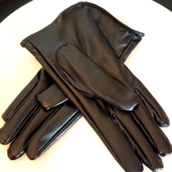 SALE Black Vegan Leather Winter Gloves Feminine Bow Design - Picture 5 of 7